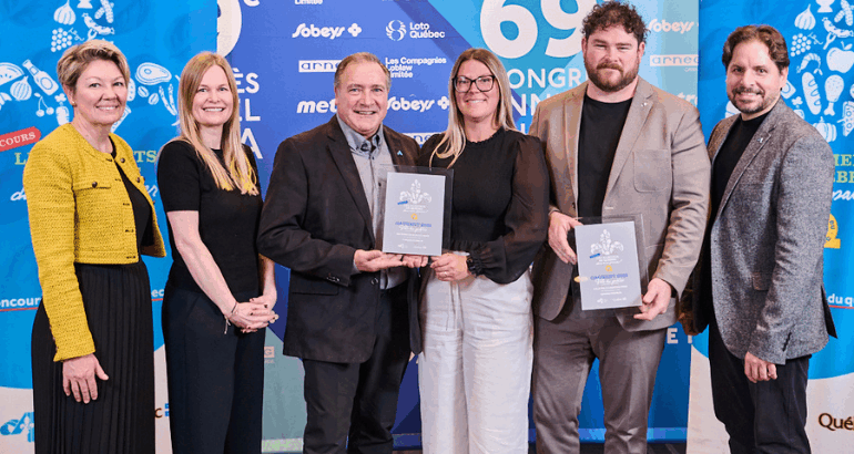 Les Marchés Pepin McMasterville en collaboration avec Fumoirs Gosselin remportent le Prix du public au concours Les Aliments du Québec dans mon panier!